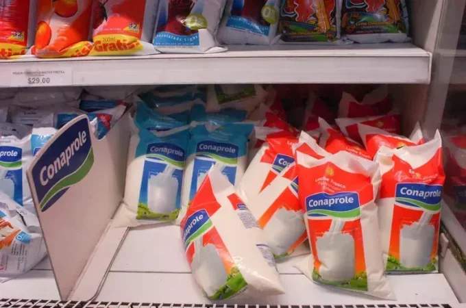 Cierre en Rivera y paros sindicales agravan el conflicto en Conaprole