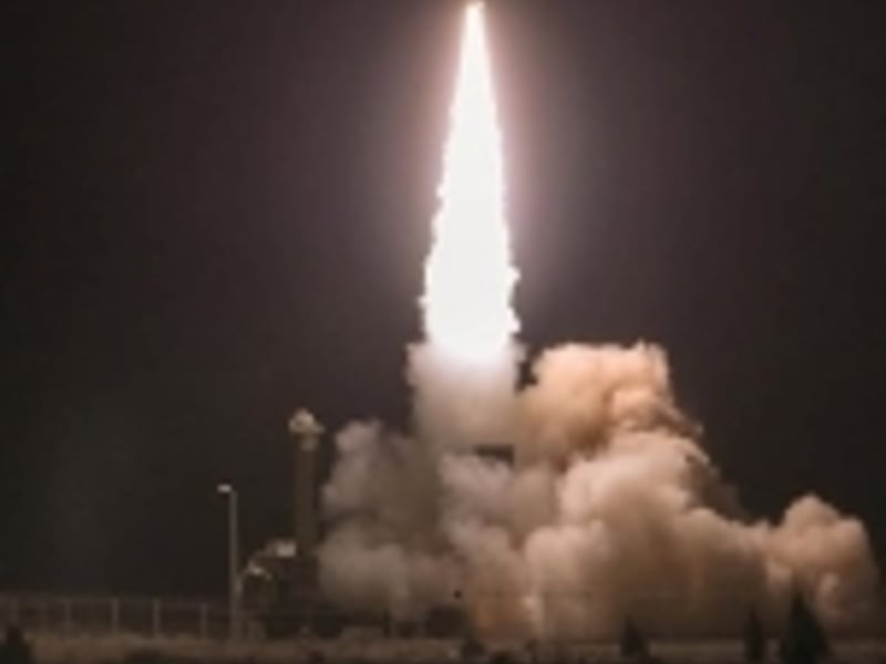 Irán amenaza con cerrar el mar Rojo si EE.UU. persiste en su bloqueo