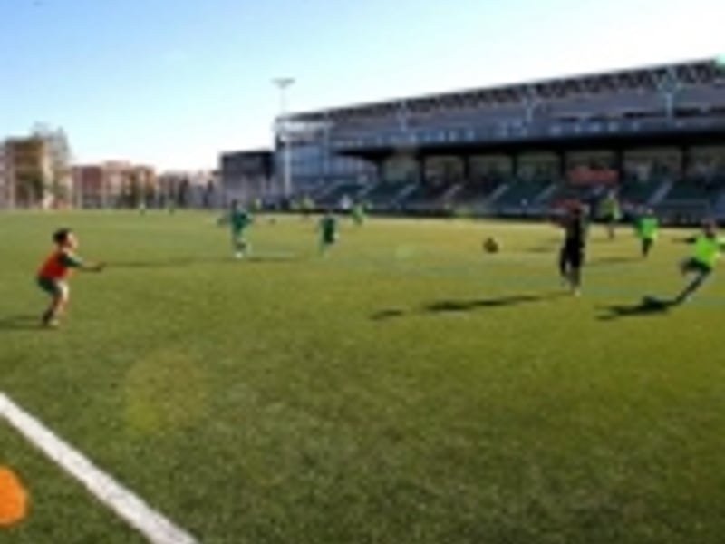 El Ayuntamiento de Cornellà celebra la adquisición de la UE Cornellà por parte de Messi